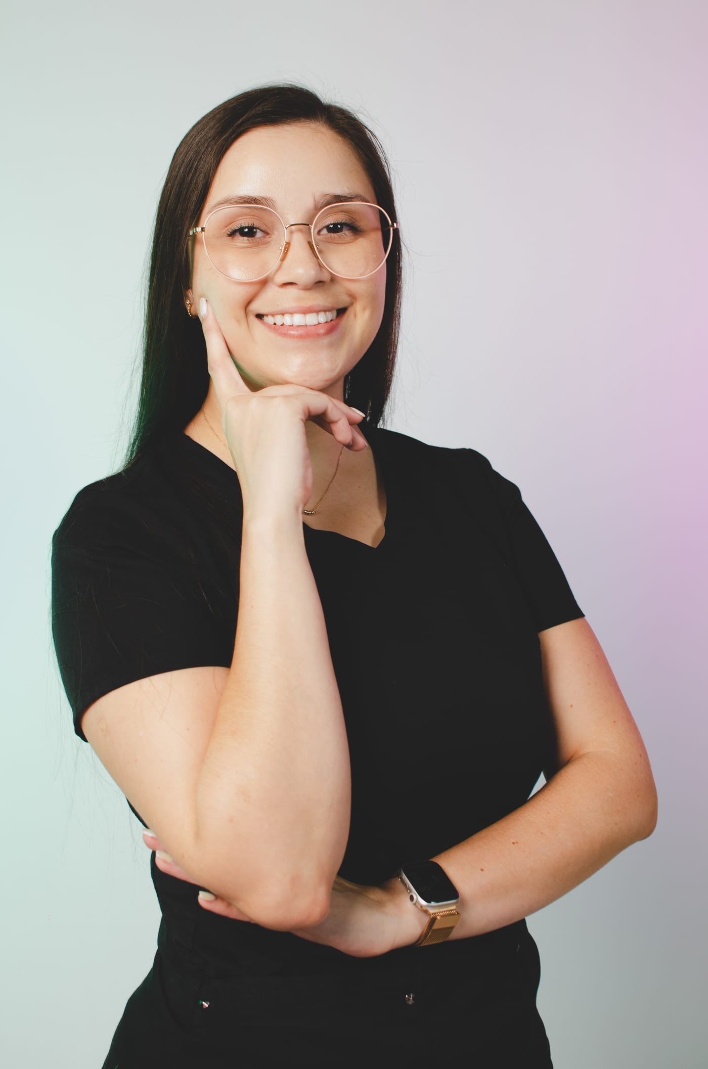 Dra. Karen Mora: Cirujana Dental en Grecia que Transforma Sonrisas con Tecnología 3D